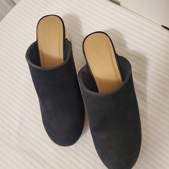 EC LOFT Black Suede Wood Clogs Size 9M, classic, casual, comfy - Picture 6 of 14